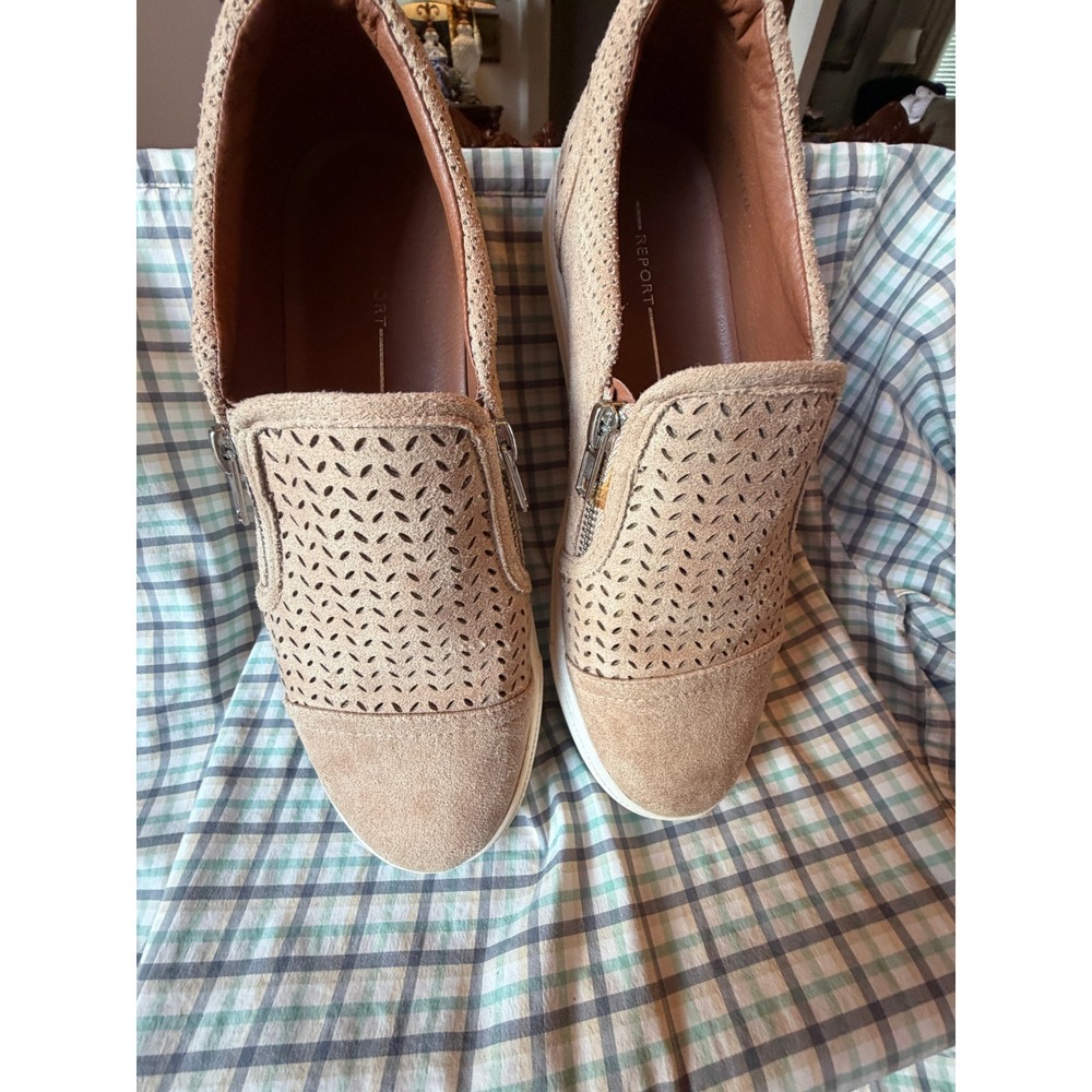 Report Womens Tan Perforated Faux Suede Slip On Sneakers Size 9 Dual Zip Tan